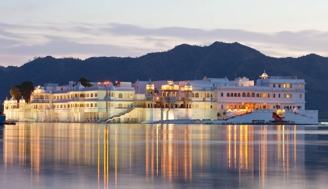 Hotels near Lake Pichola - Udaipur